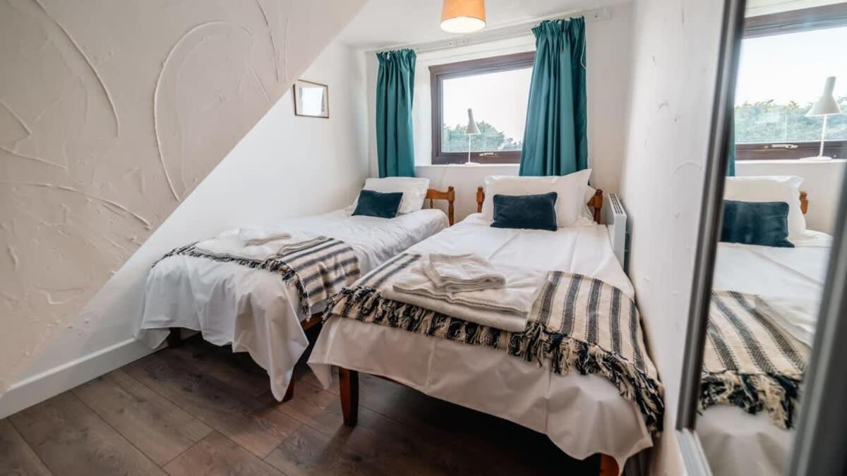 Lovely 2 Bedroom Coastal Cottage Near Bude Bagian luar foto
